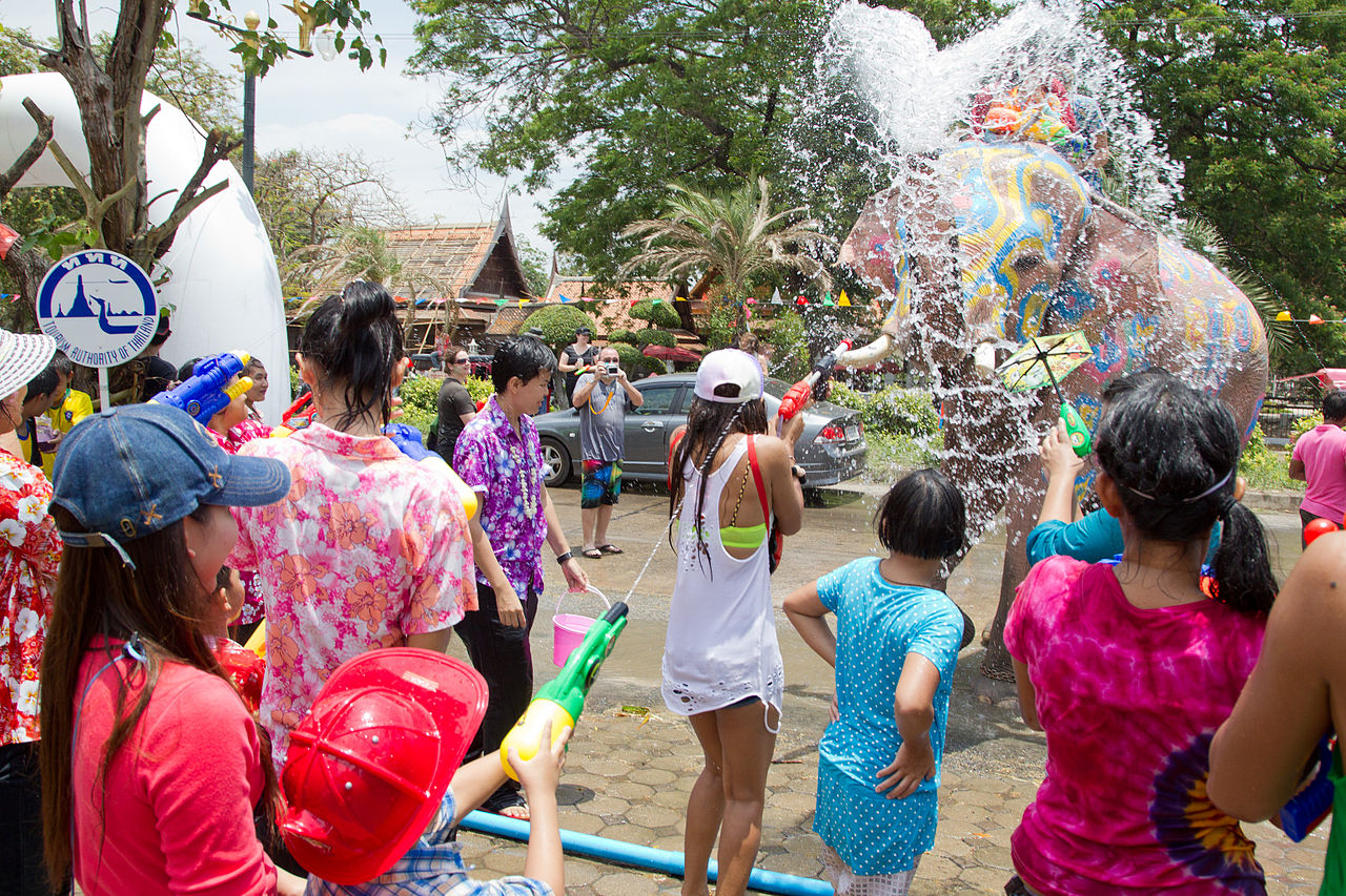 1280px-Songkran_9_-_Ayutthaya.jpg